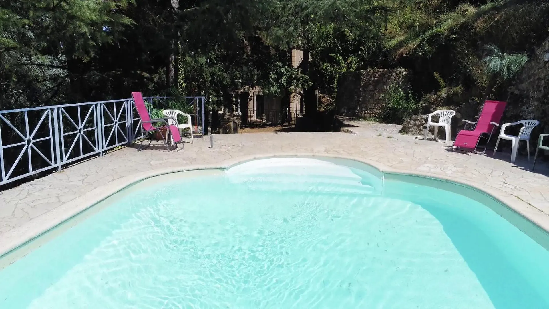 Suite Familiale Josephine A La Terrasse 2 A 4 Personnes Piscine Local Velos 罗纳河畔的图尔农